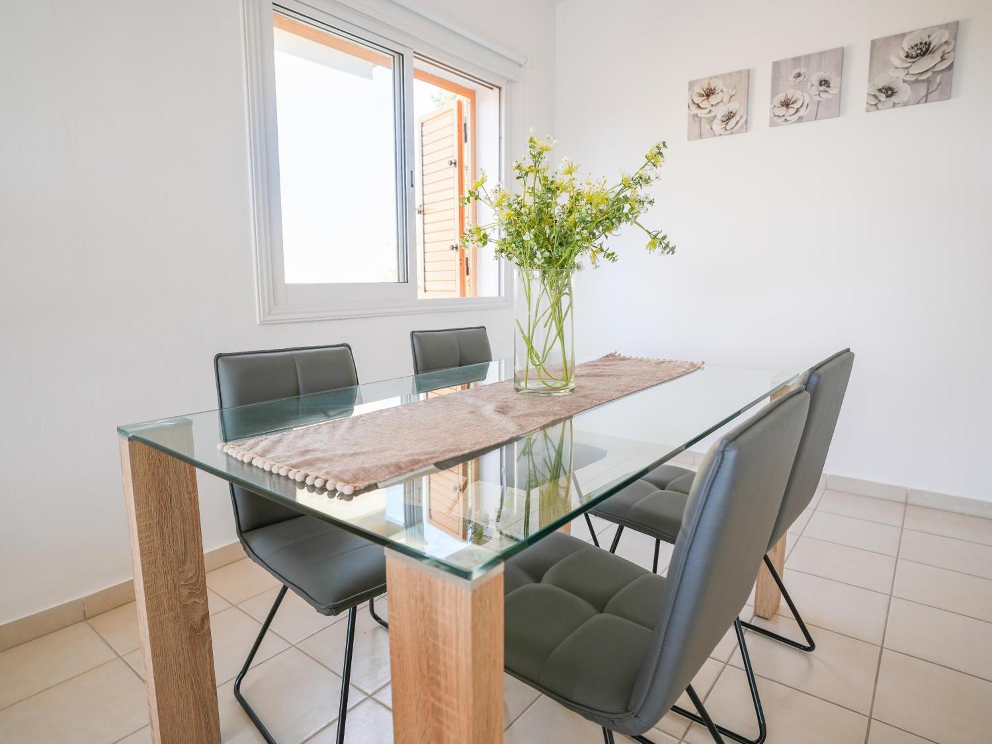 Resitour - Regina Gardens Apartment Paphos Ngoại thất bức ảnh