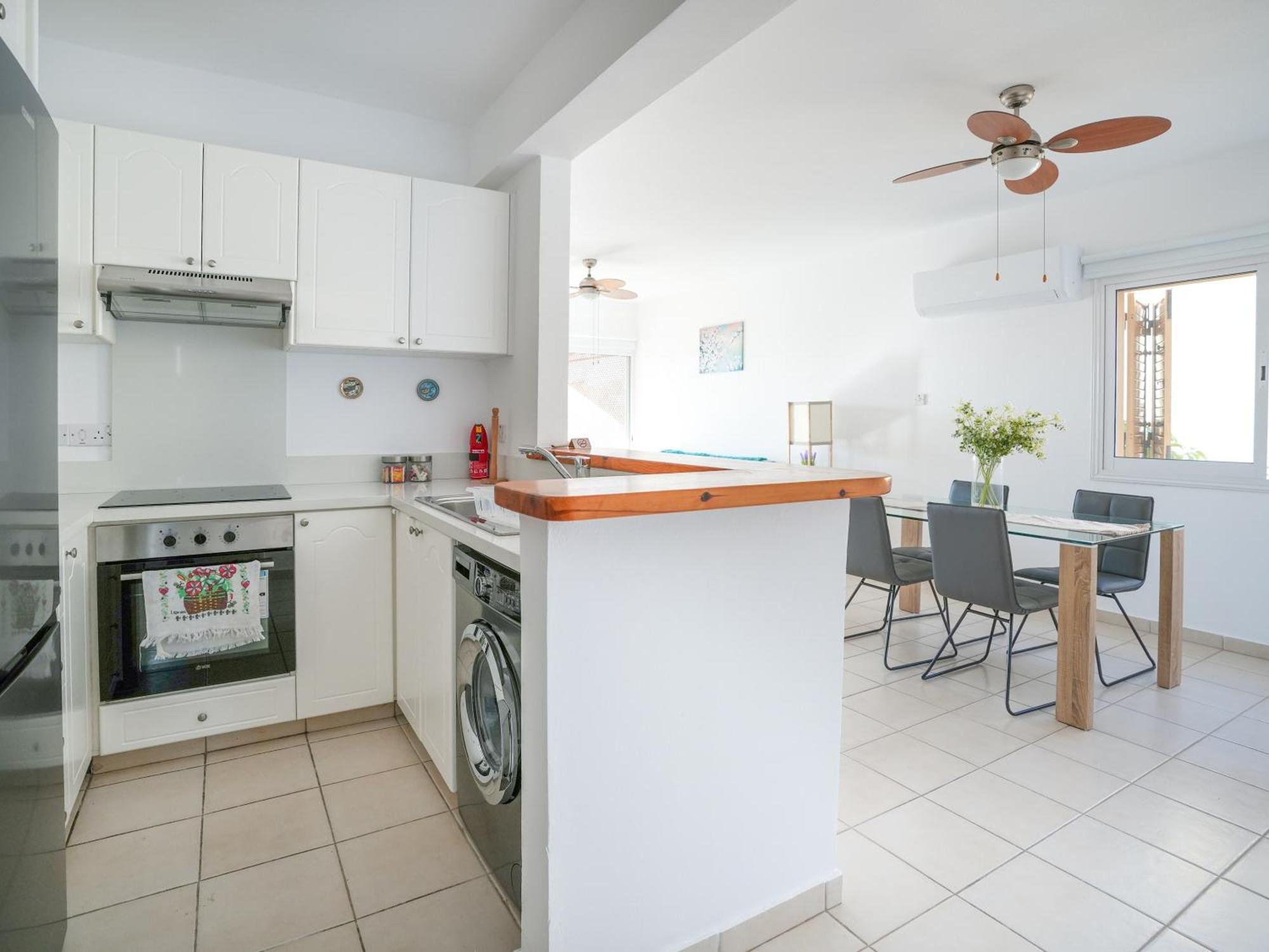 Resitour - Regina Gardens Apartment Paphos Ngoại thất bức ảnh