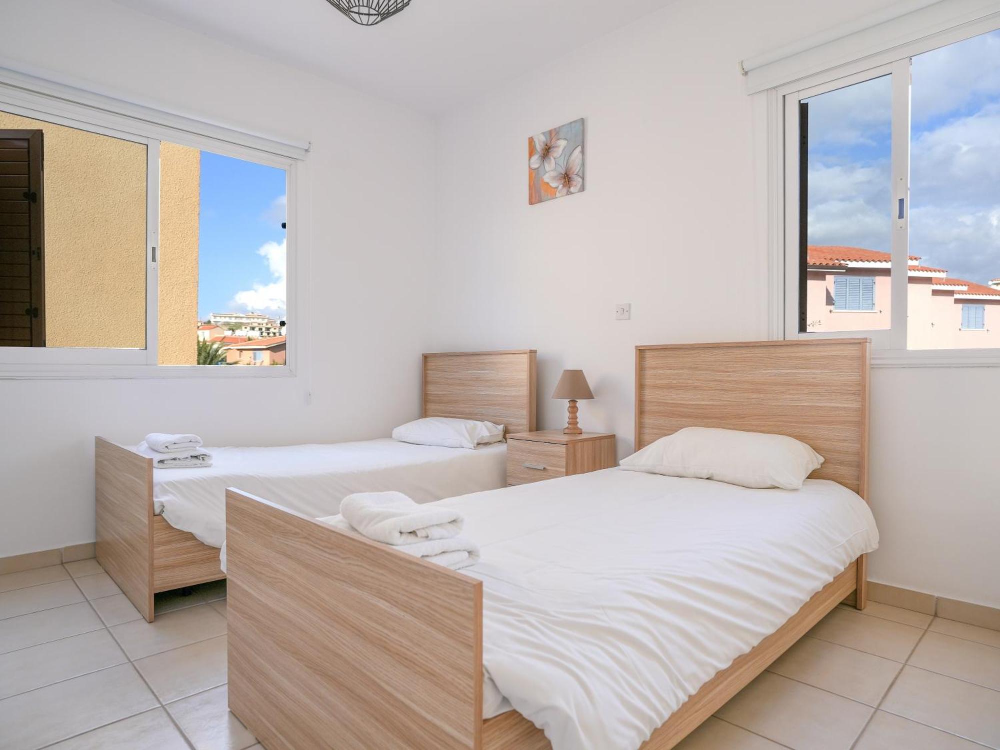 Resitour - Regina Gardens Apartment Paphos Ngoại thất bức ảnh